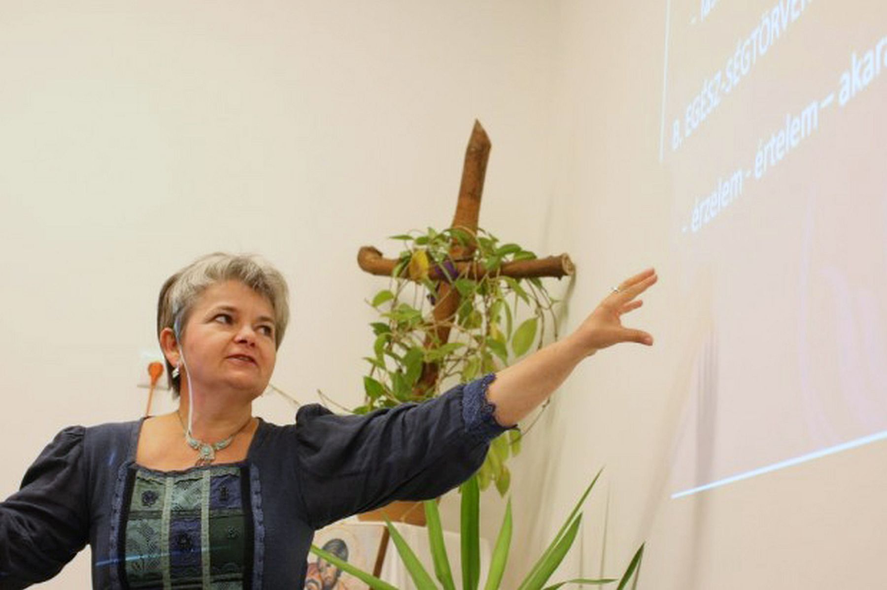 Folytatódik Dr. Pécsi Rita a „Nevelés az élet szolgálata” című előadás-sorozata